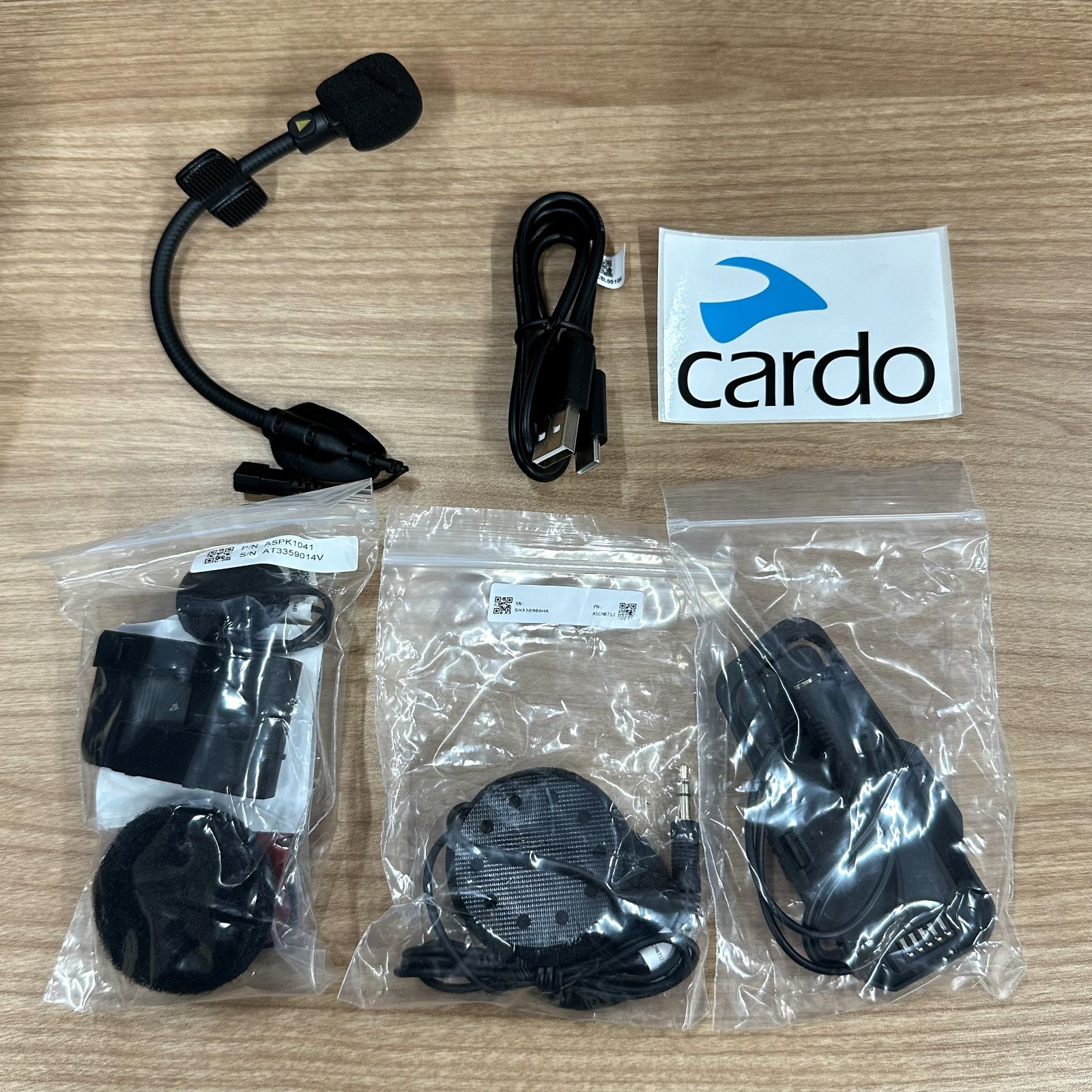 新品同様】Cardo カルド バイク用インカム PACKTALK EDGE PT200001 