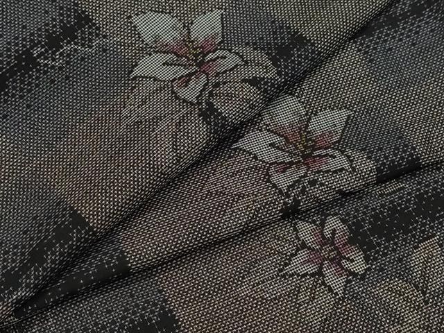 平和屋着物●本場大島紬　9マルキ　市松花文　正絹　逸品　CAAZ0896vf 平和屋着物○本場大島紬 9マルキ 市松花文 正絹 逸品 CAAZ0896vf 平和屋