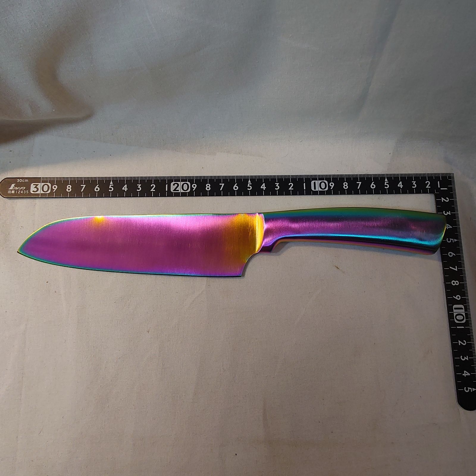 大人気、日本では手に入らないレインボーナイフ、虹色包丁