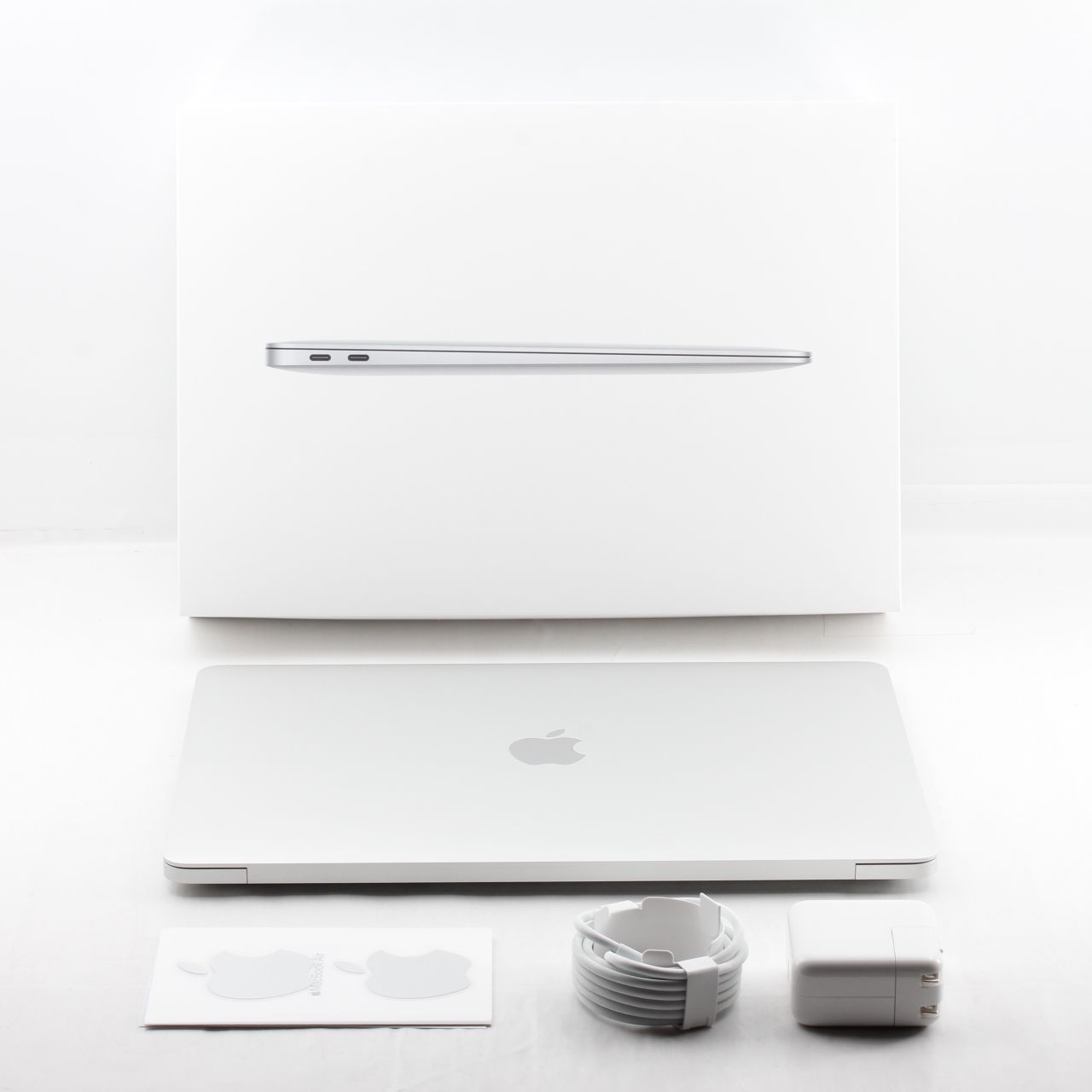 MacBook Air シルバー M1 美品 展示品 MacBook Air M1 13
