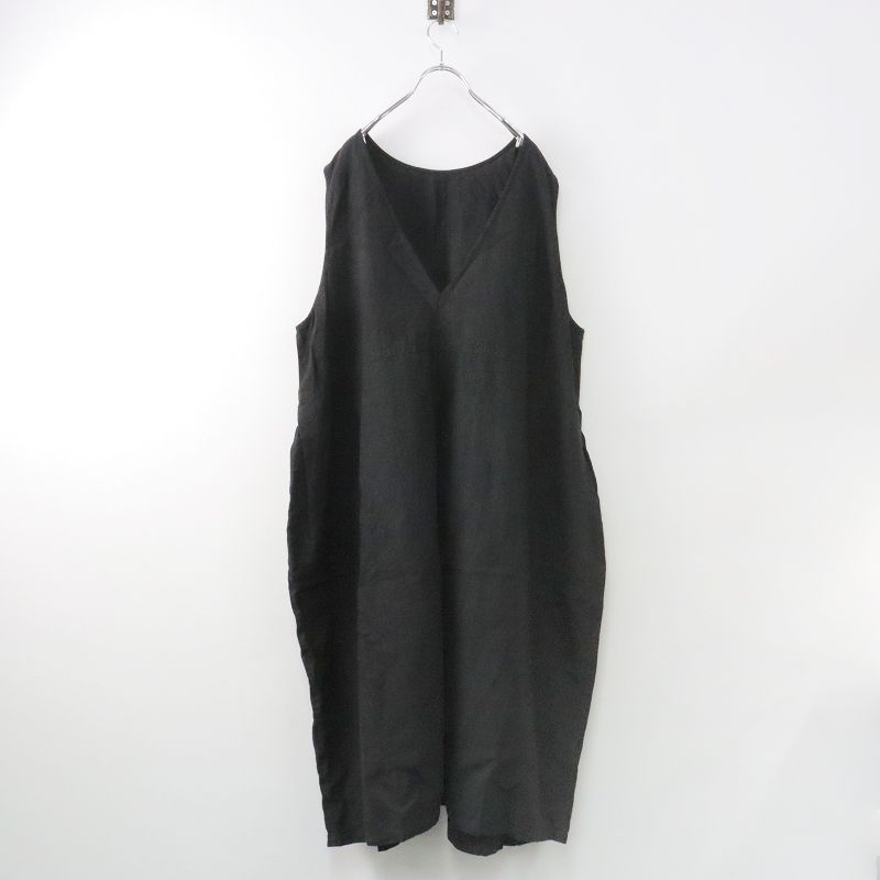 ネストローブ nest Robe 2022SS 定番 ブラックリネン バックVネック 
