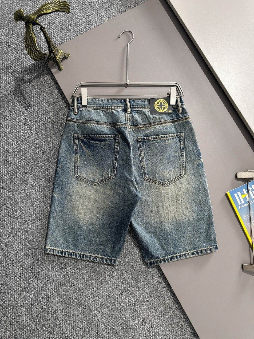 FENDI 25SS FFモノグラム シャンブレーデニム製 ショートパンツ M FENDI(フェンディ) ショートパンツ(レディース) - 海外通販のBUYMA