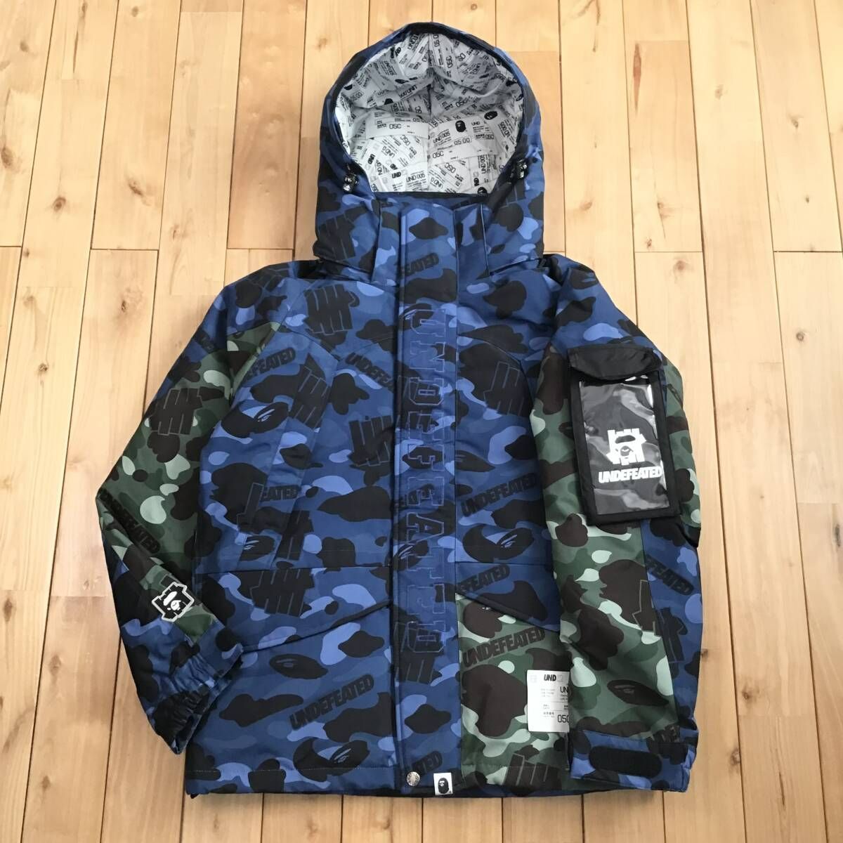 APE BAPE KAWS スノボジャケットパーカーCAMO 迷彩M 青