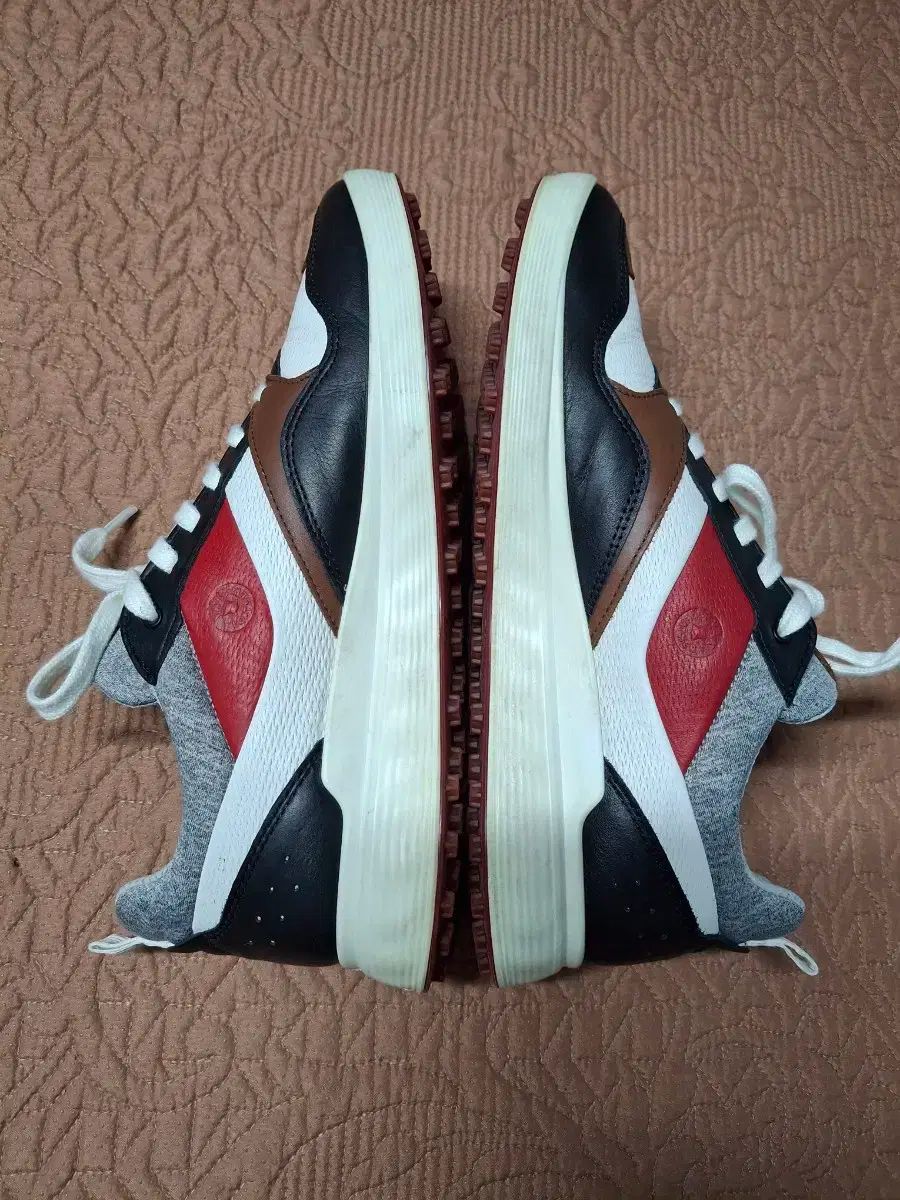 カジュアル ゴルフシューズ