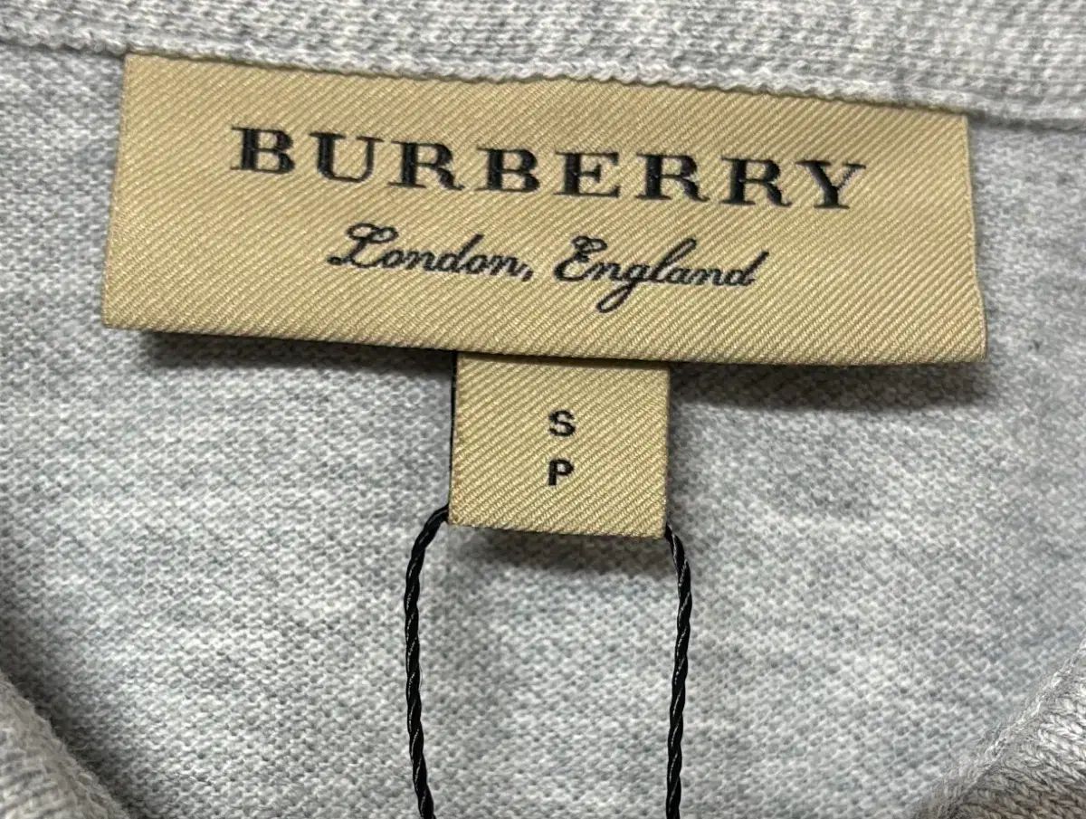 バーバリー グレー ポロ カラ Tシャツ S