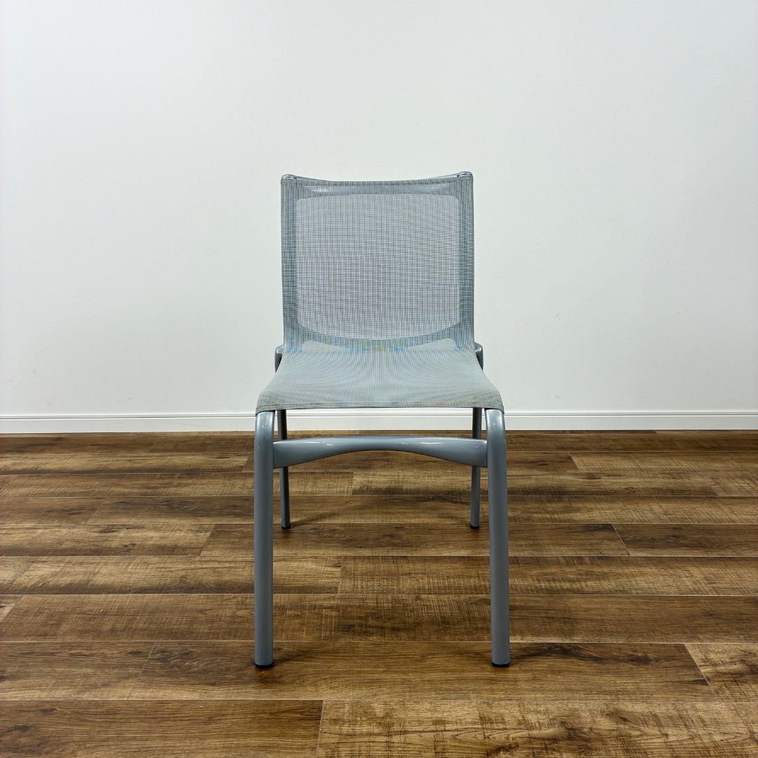 Cassina ウルトラスタッキングアームレスチェア Cassina（カッシーナ）TULUツル スタッキングチェア|カッシーナ