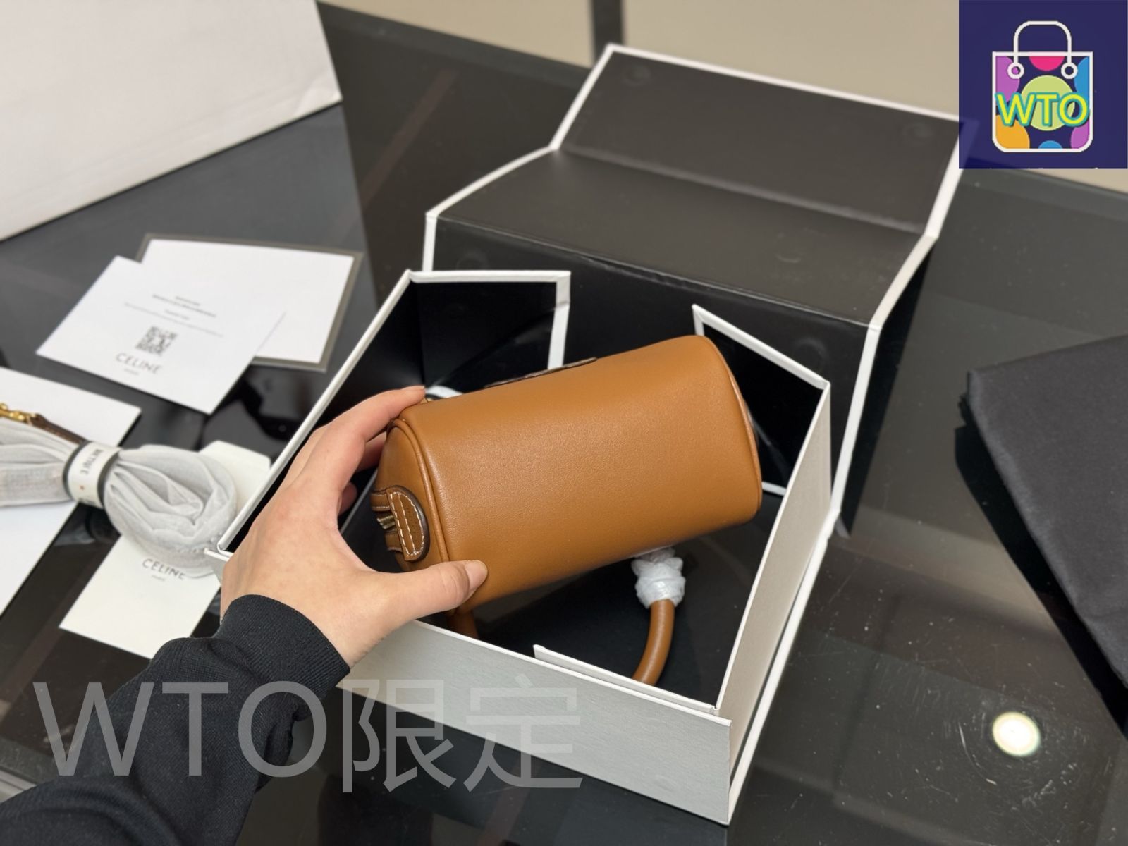 【緊急入荷】アウトレットCELINE★稀少ミディアムピローバッグ 今日特価】Celine Pillow Bag セリーヌ ピロー バッグ - メルカリ