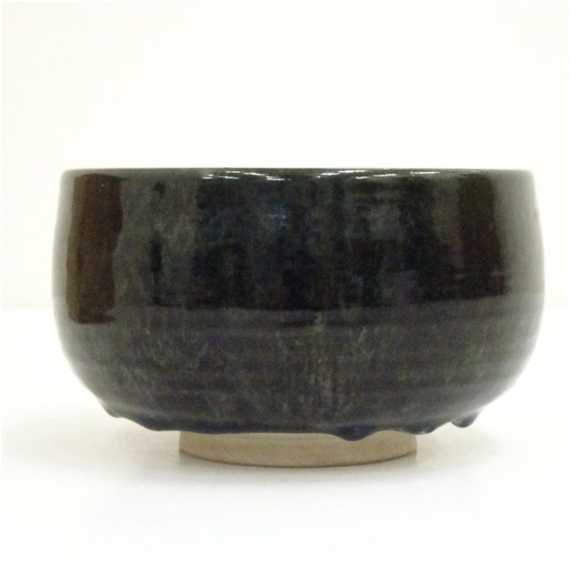 九谷焼 三代 三ツ井為吉 深厚釉 茶碗 共箱 共布 栞 茶道具 抹茶碗  新品 九谷焼 三代 三ツ井為吉造 深厚釉茶碗（共箱） 茶道 抹茶