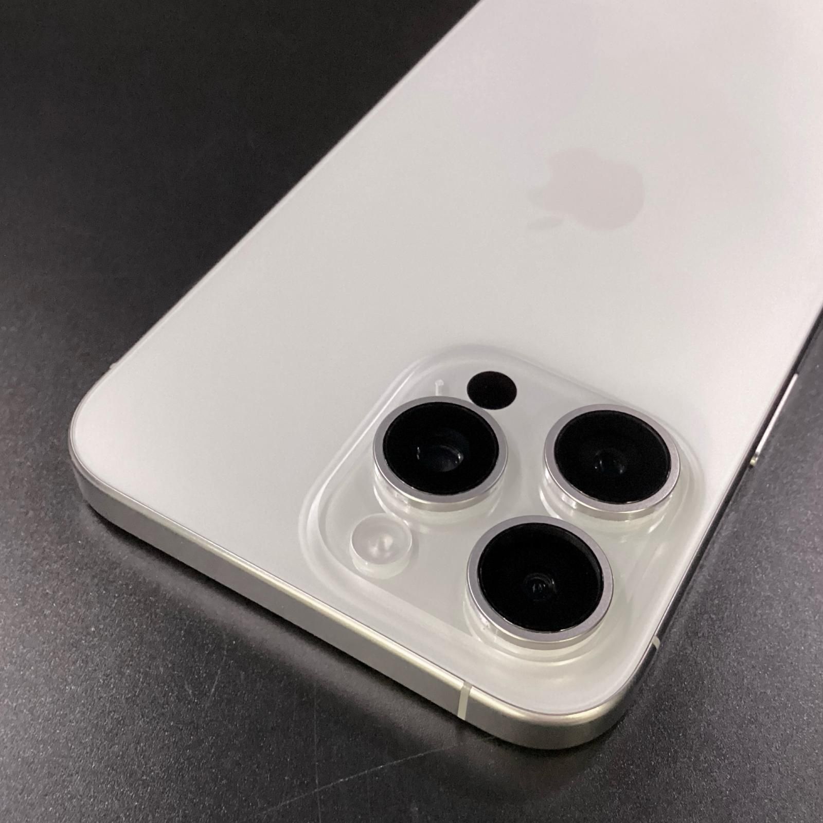 極美品 iPhone15 pro max ホワイトチタニウム256GB iPhone 15 Pro Max 256GB - ホワイトチタニウム - Simフリー