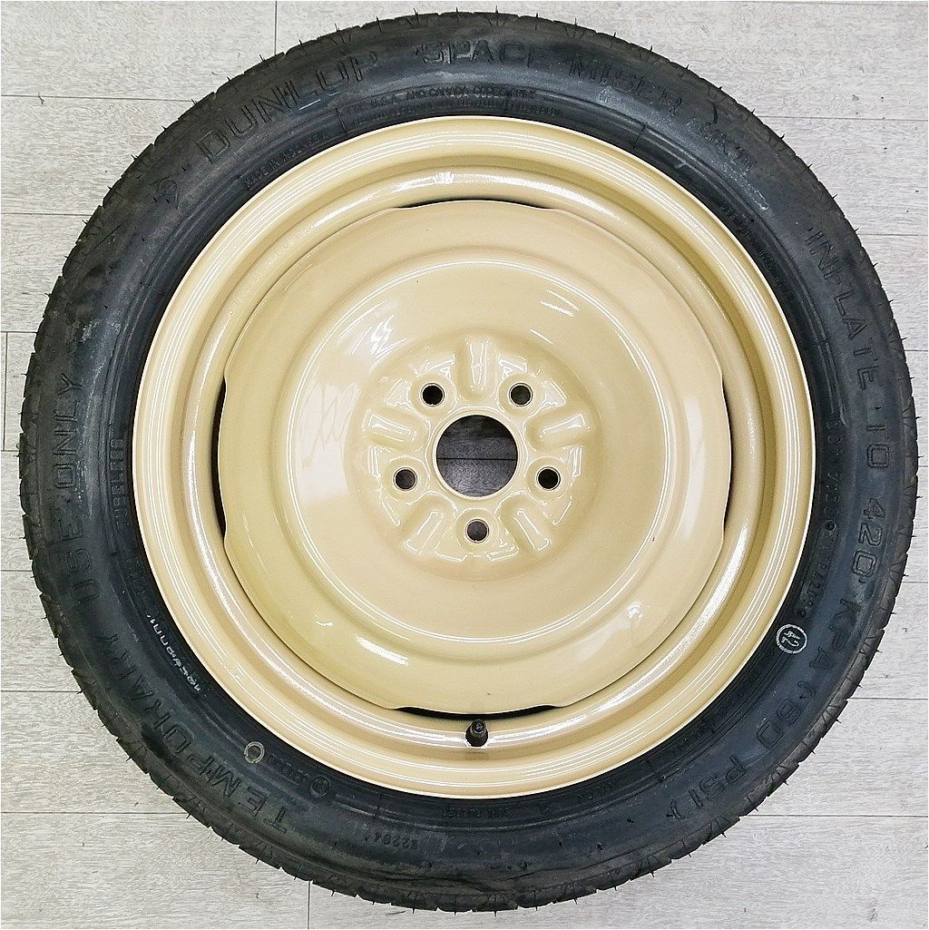 プリウス ZVW30 スペアタイヤ+工具セット T135/80D16 - メルカリ