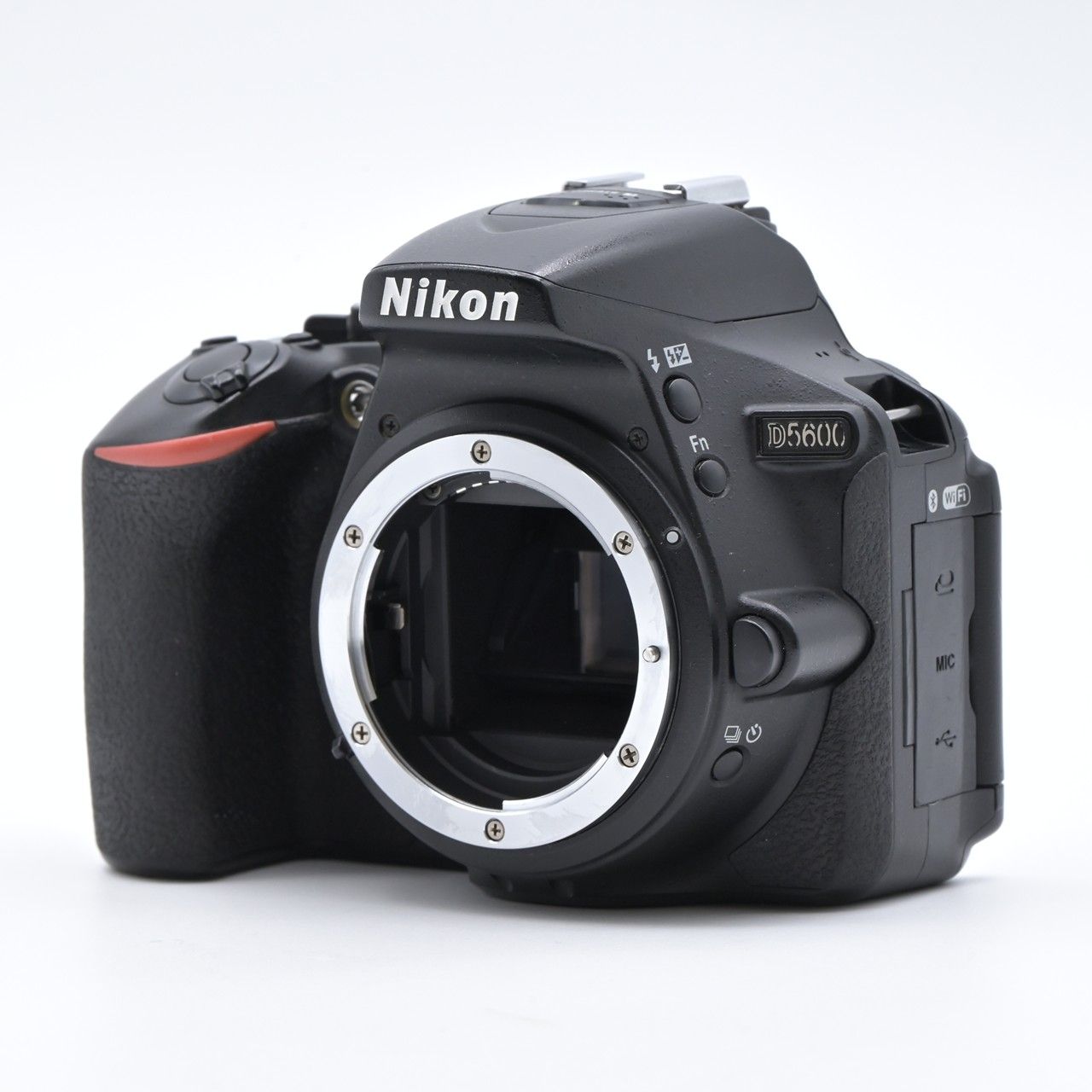 11/129ES2】Nikon D5600 デジタルカメラ レンズ DX AF-S 35mm 1:1.8G DX VR