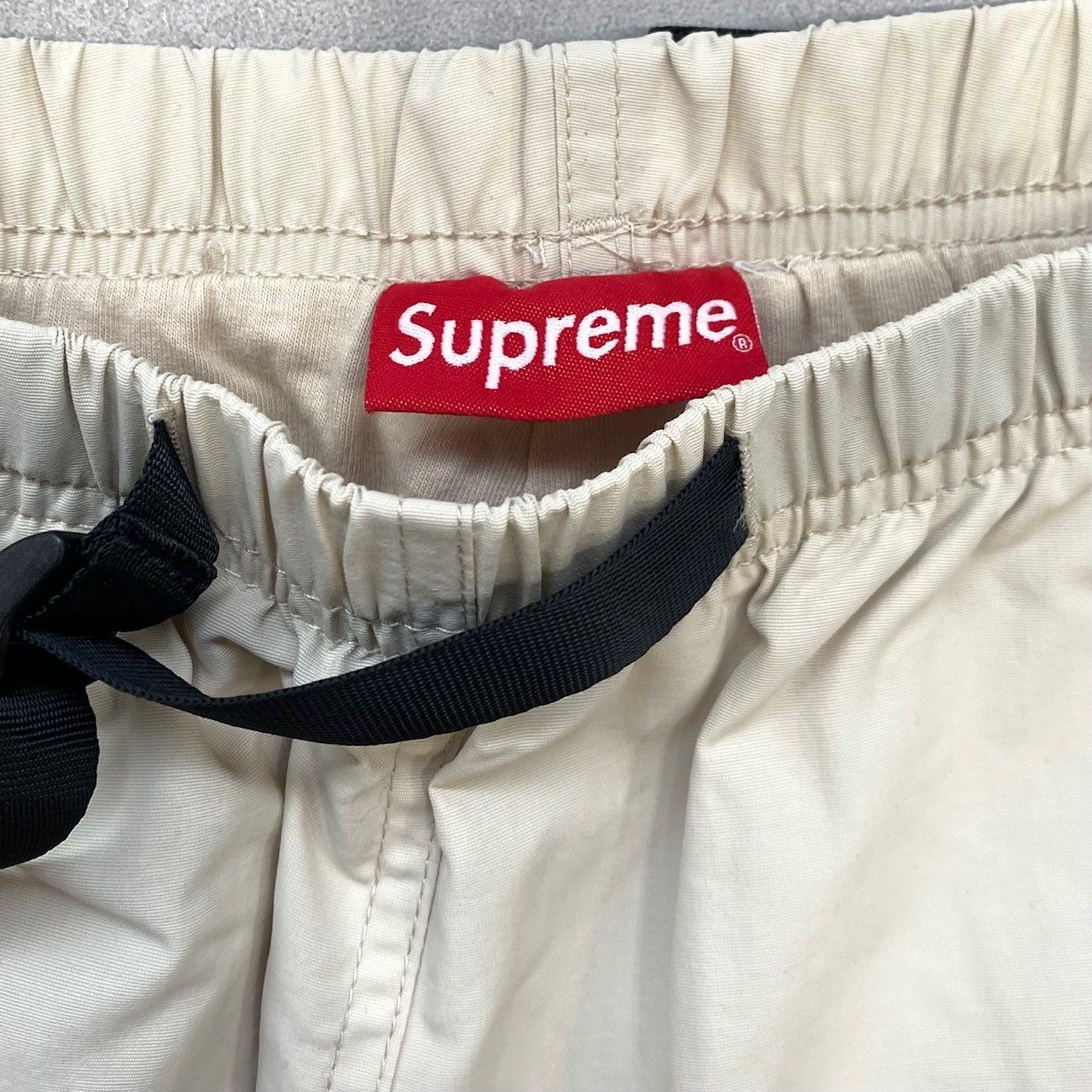 国内正規 Supreme 21AW S Paneled Belted Track Pant M - メルカリ