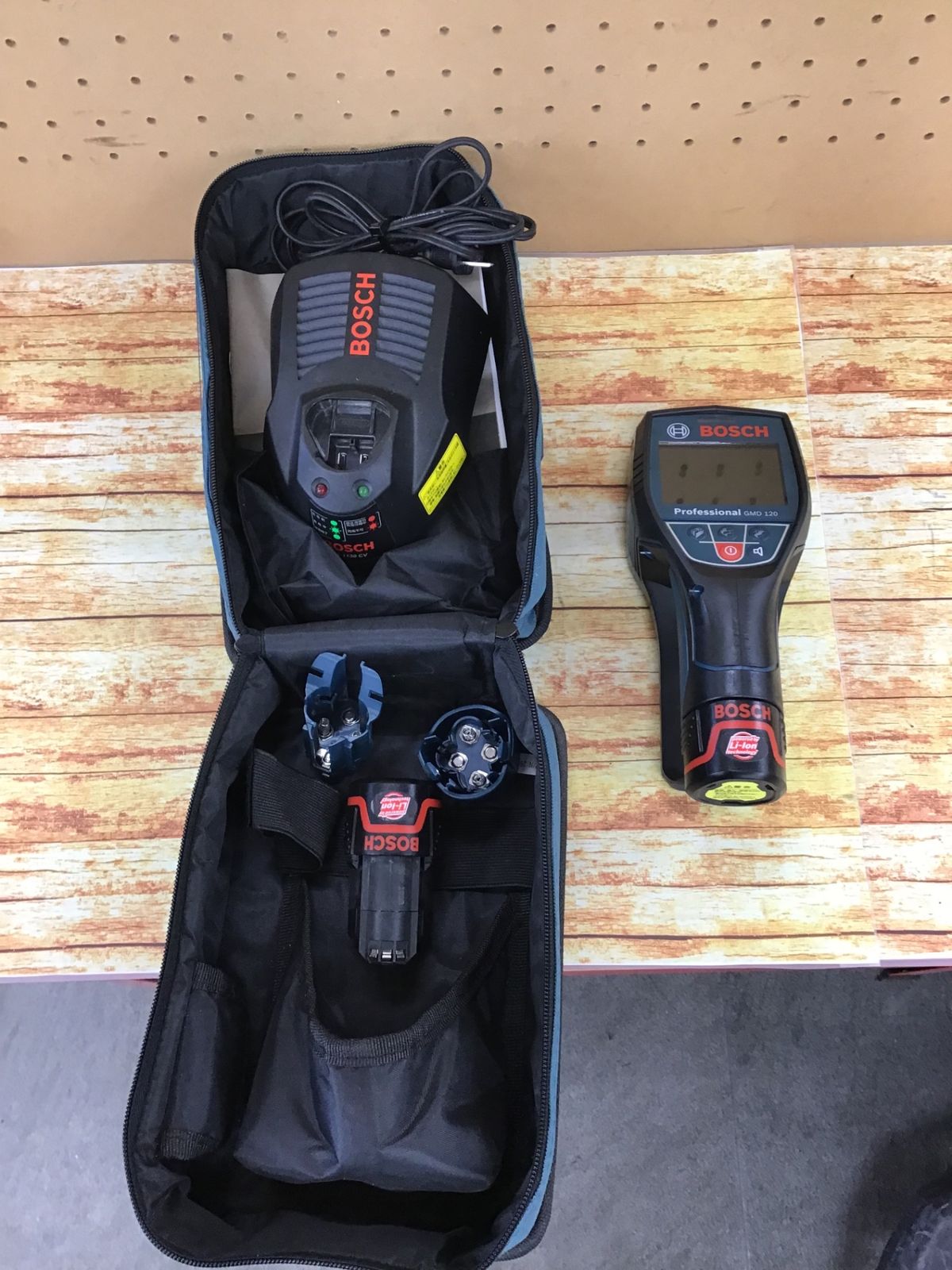 ボッシュ(BOSCH) マルチ探知機 GMD120【川崎店】