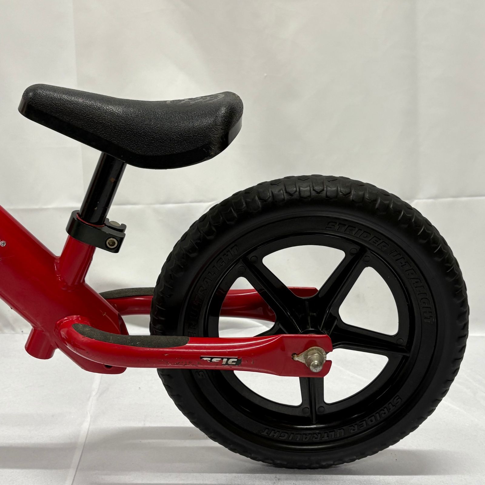 大人気カラー STRIDER ストライダー 12Classic キックバイク