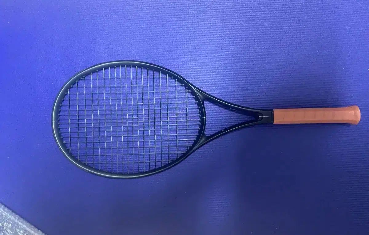 ウィルソン Wilson rf 01 future テニスラケット