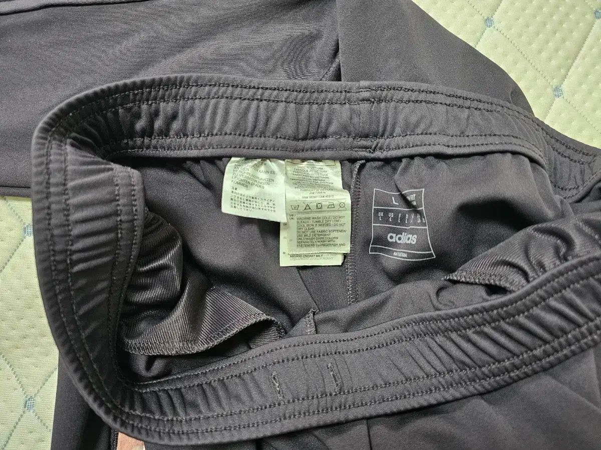 青山学院大学サッカー部ユニフォーム　M アディダス　フルセット　体同連　高校 アディダス 青山学院大学 サッカー部 ユニフォーム M