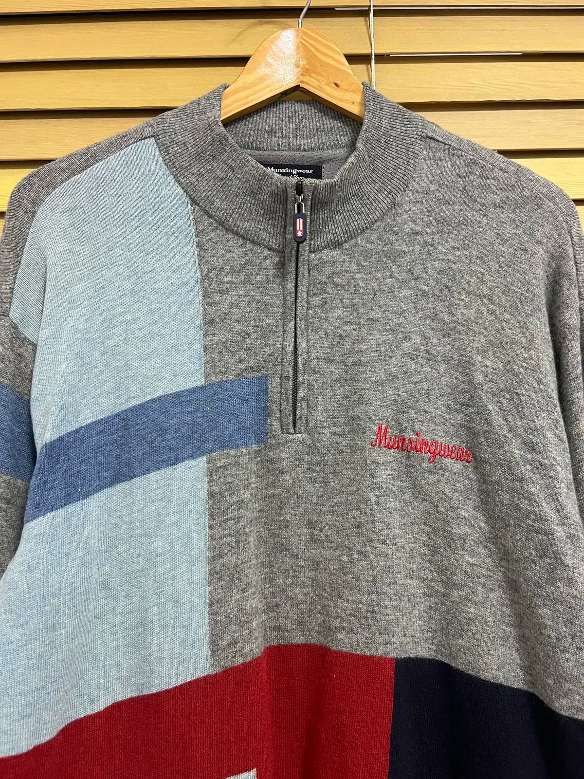 一度着用 マンシングウェア デサント ウール ニット ゴルフウェア 一度