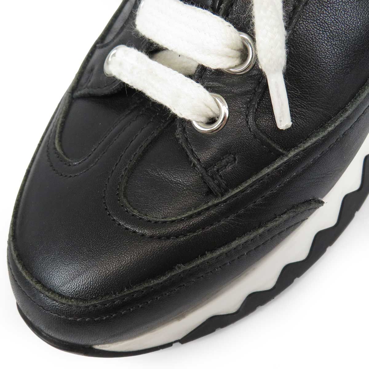 トレイル スニーカー