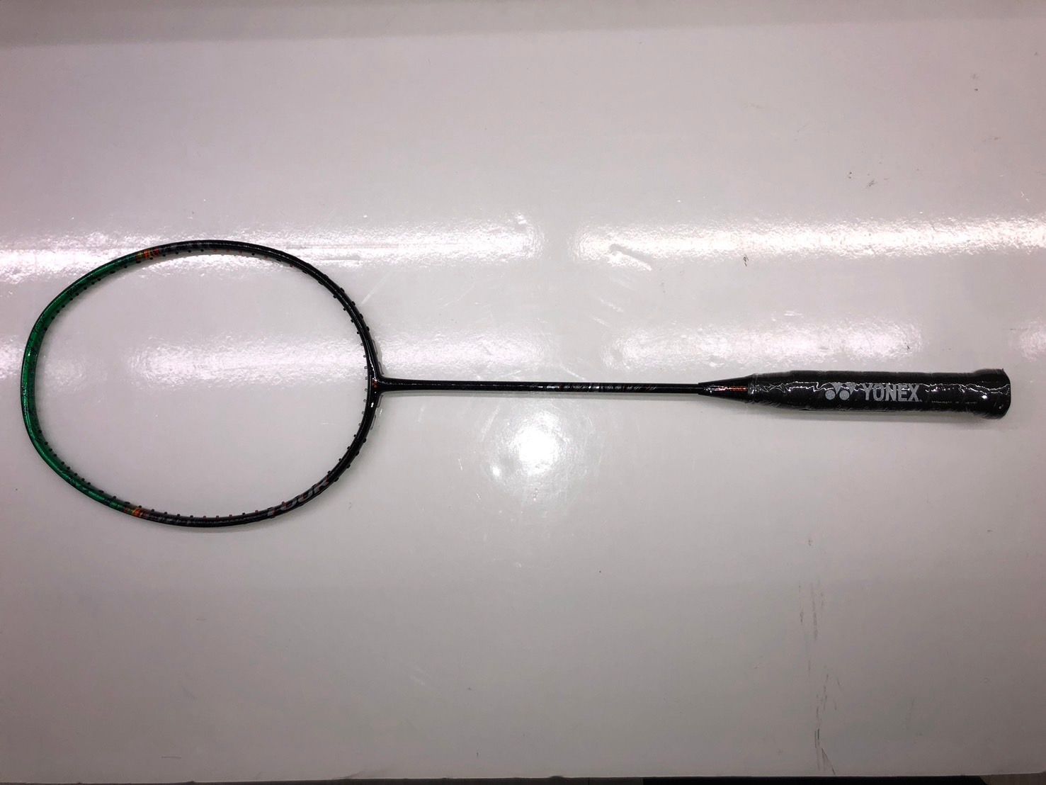 バドミントンラケット