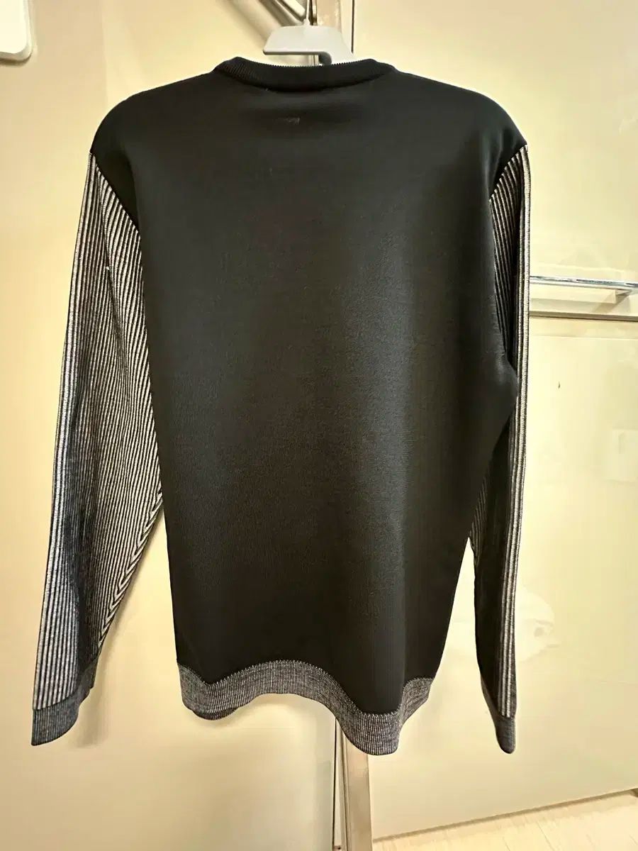 デサントゴルフ₍DESCENTE GOLF ブラック ストライプ ニット WWW_MEBLE-SODAR_PL