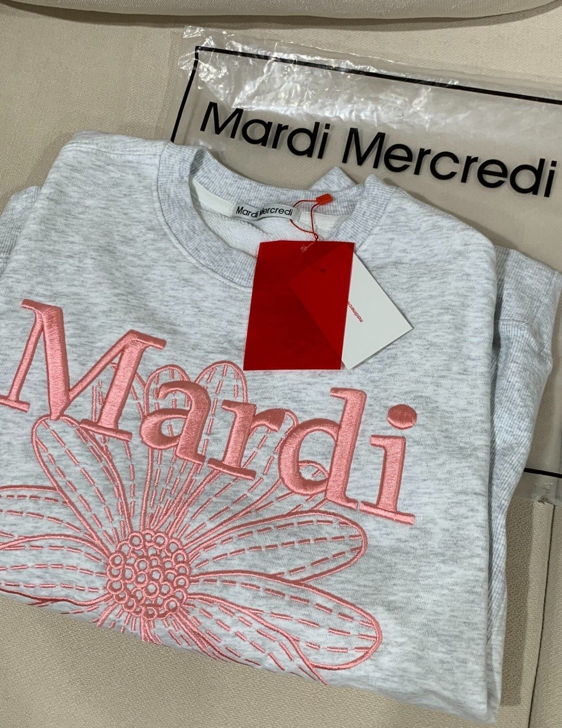 春先取りの マルディメクルディ Mardi Mercredi スウェット刺繍 