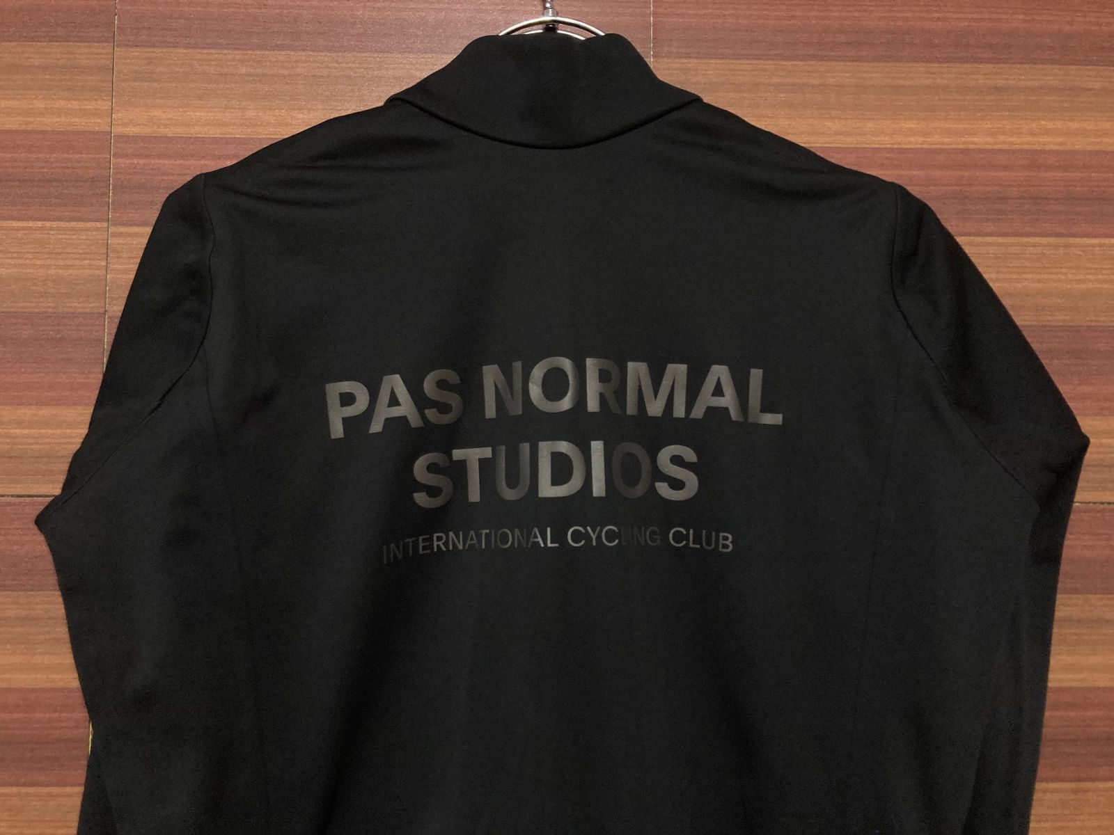 HS767 パスノーマルスタジオ Pas Normal Studios Essential Thermal パフォーマンスジャケット ブラック XS  - メルカリ