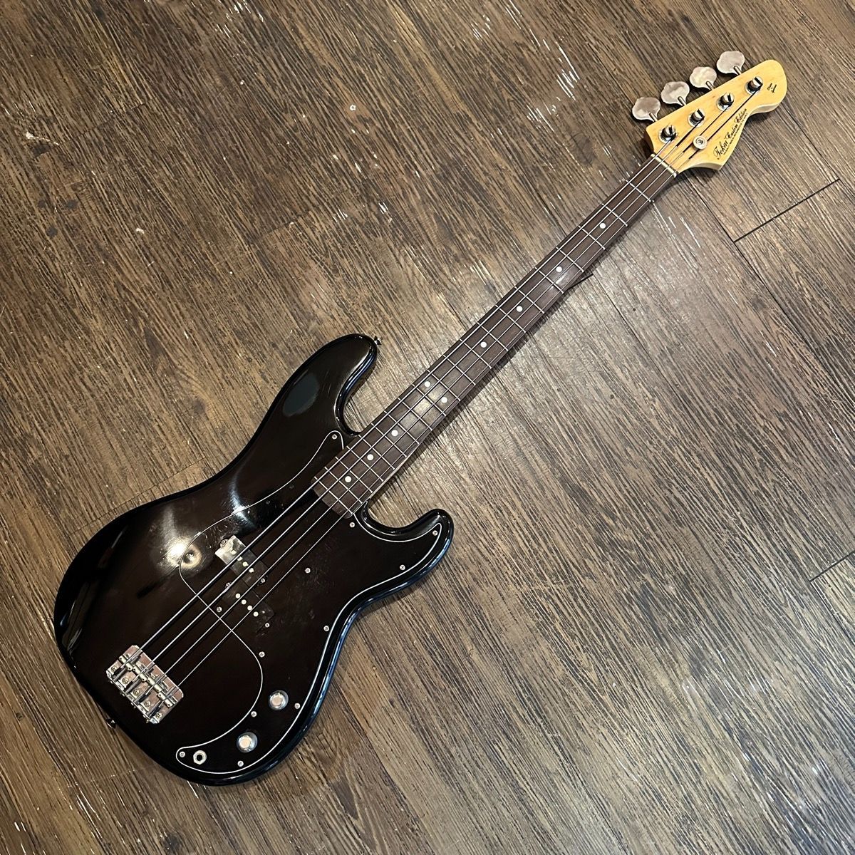 ☆約40年前のベース　メーカー不明　Tokai？　依頼品 ☆約40年前のベース メーカー不明 Tokai？ 依頼品