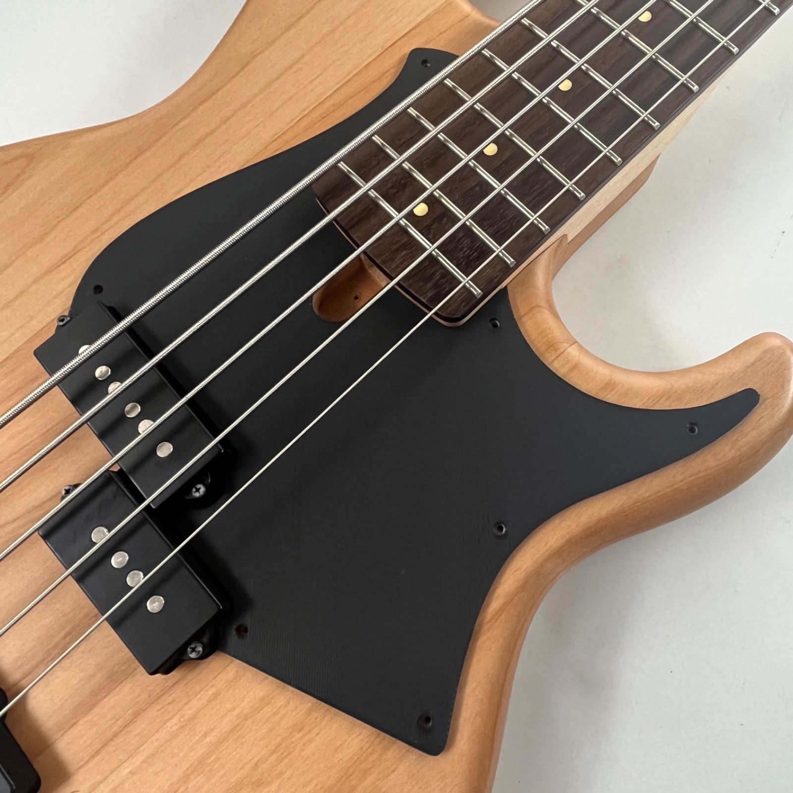 ピックガードスペーサー(フィンガーステップ ) / YAMAHA 現行BB