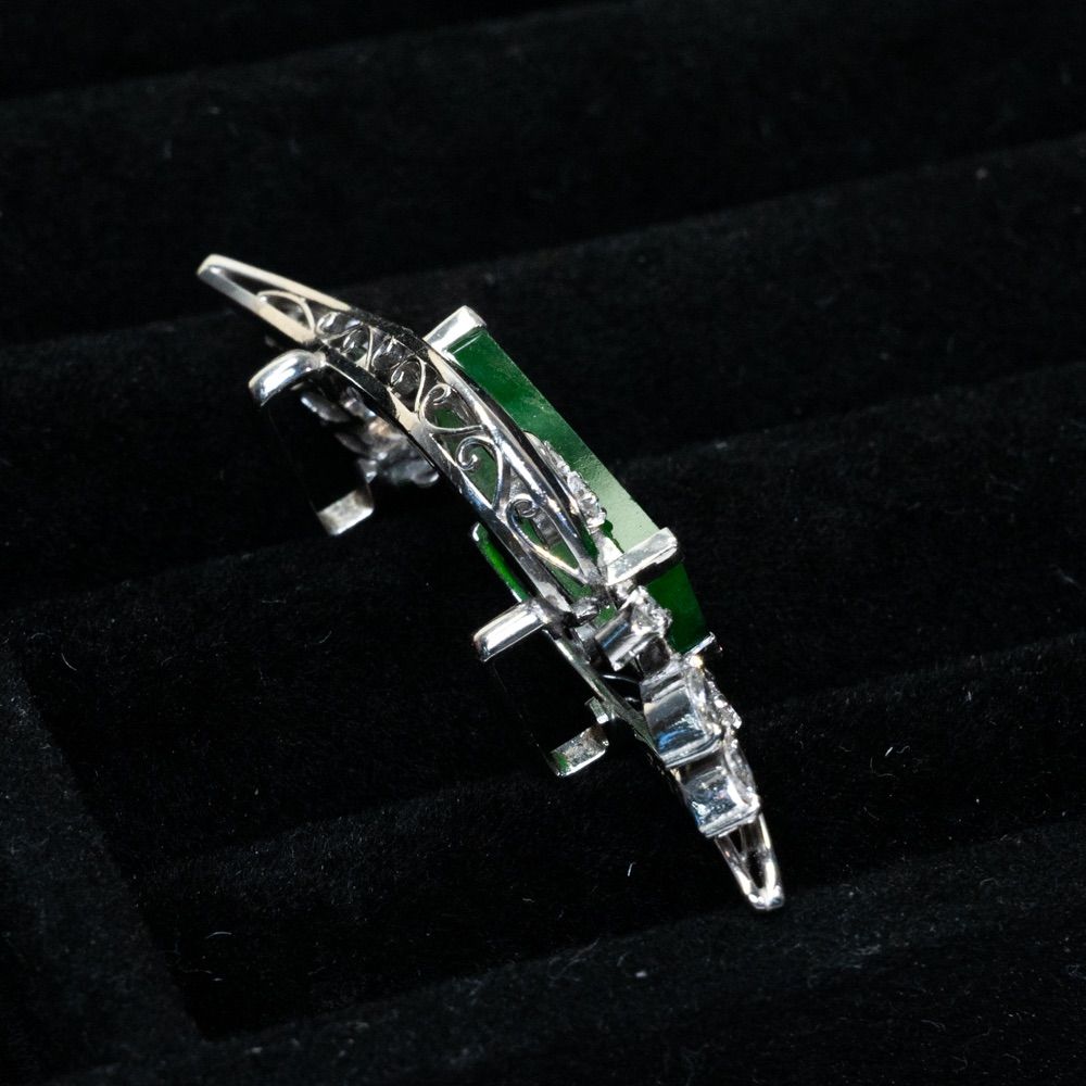 ヒスイ　根付　ペンダントトップ 93302.jpg