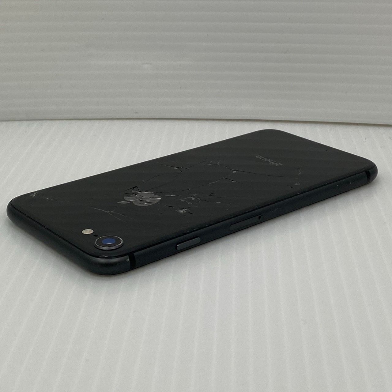 ☆iPhone8 スペースグレー64GB(MQ782J/A)☆SIMロックあり ☆iPhone8 スペースグレー64GB(MQ782J/A)☆SIMロックあり
