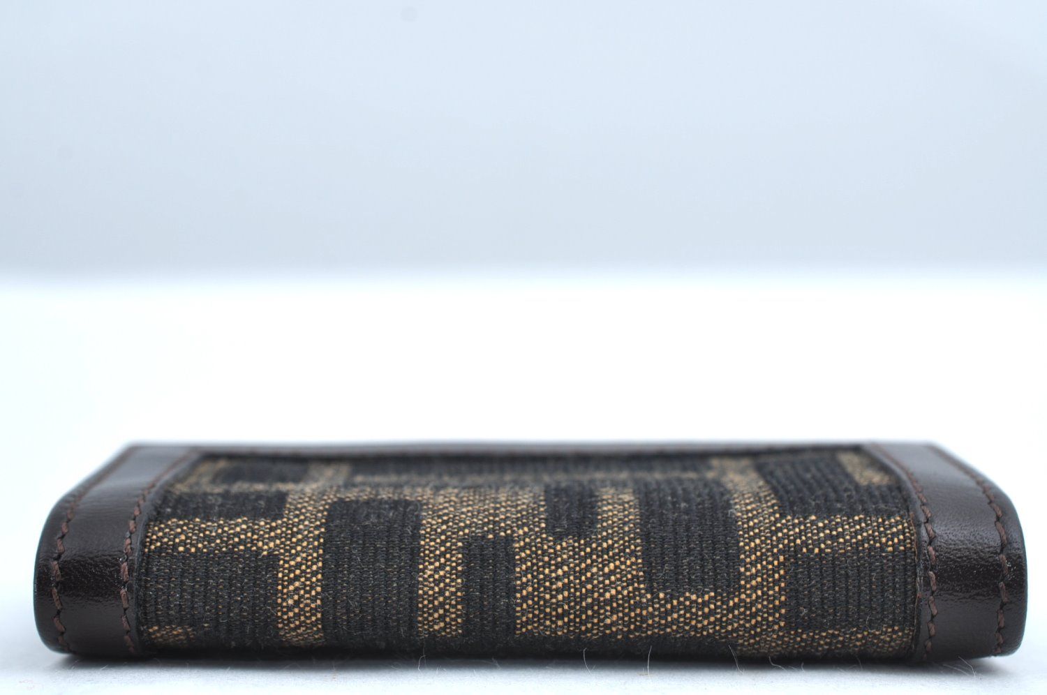 FENDI フェンディ