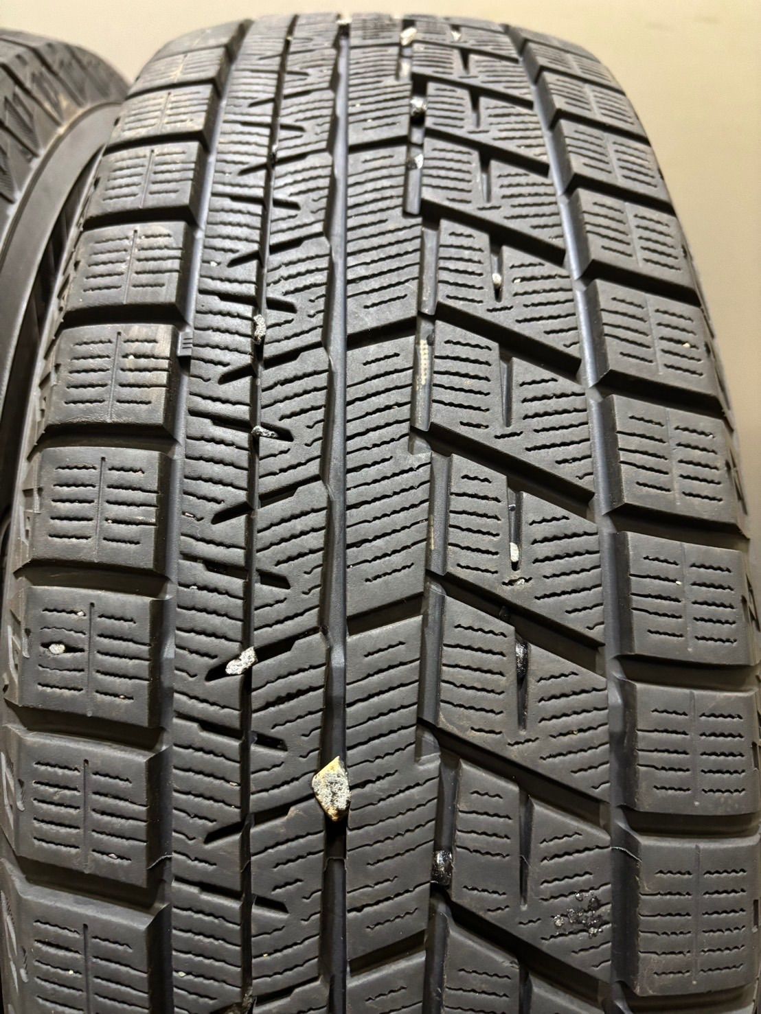 ☆バリ山 195⁄65R15 ヨコハマタイヤアイスガードiG60 23年製 4本