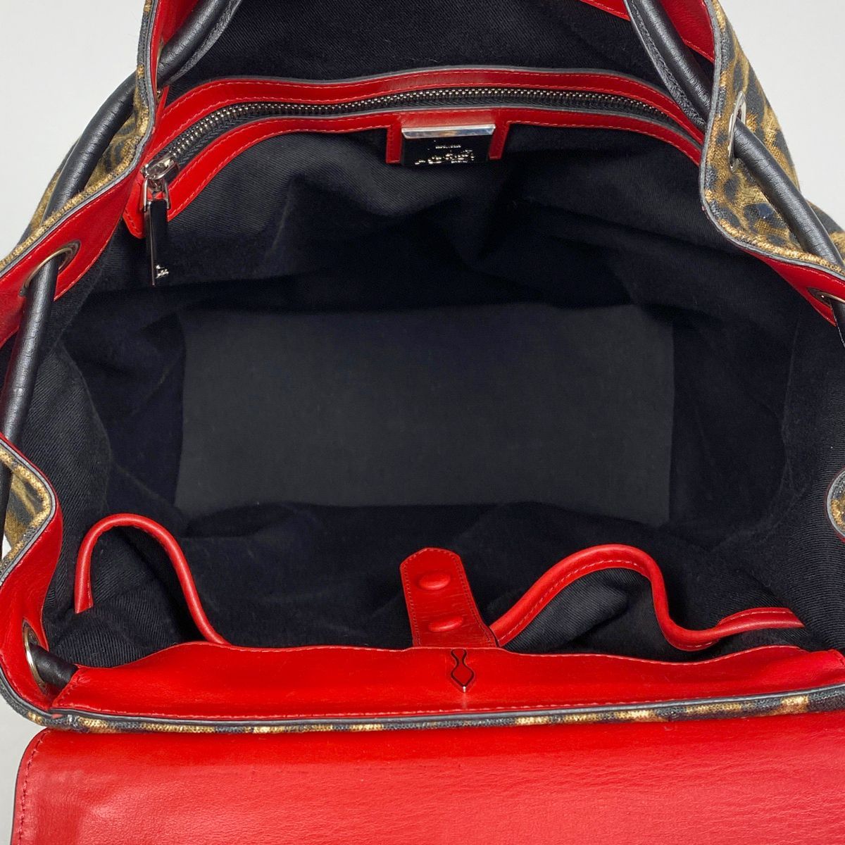 Christian Louboutin ルブタン　リュックヒョウ柄 Christian Louboutin】クリスチャンルブタン アポルビ