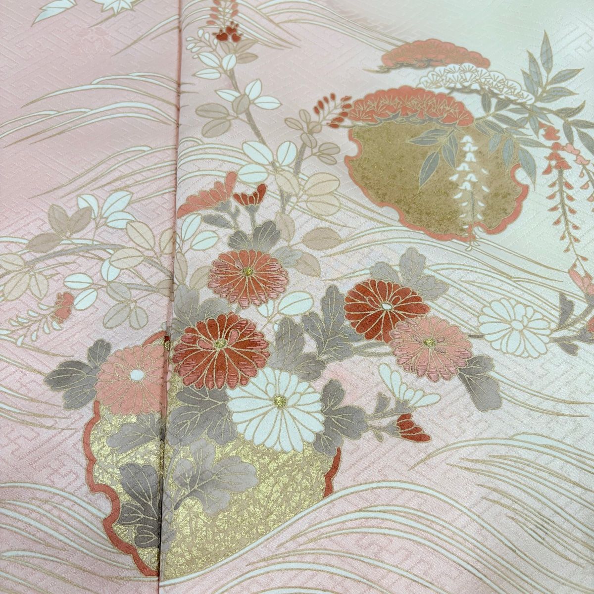 【新品】着物 反物『 シルクロード 』正絹 白地 長襦袢桜花紋様に亀(梅紋様) 新品】着物 反物『 シルクロード 』正絹 白地 長襦袢桜花紋様に