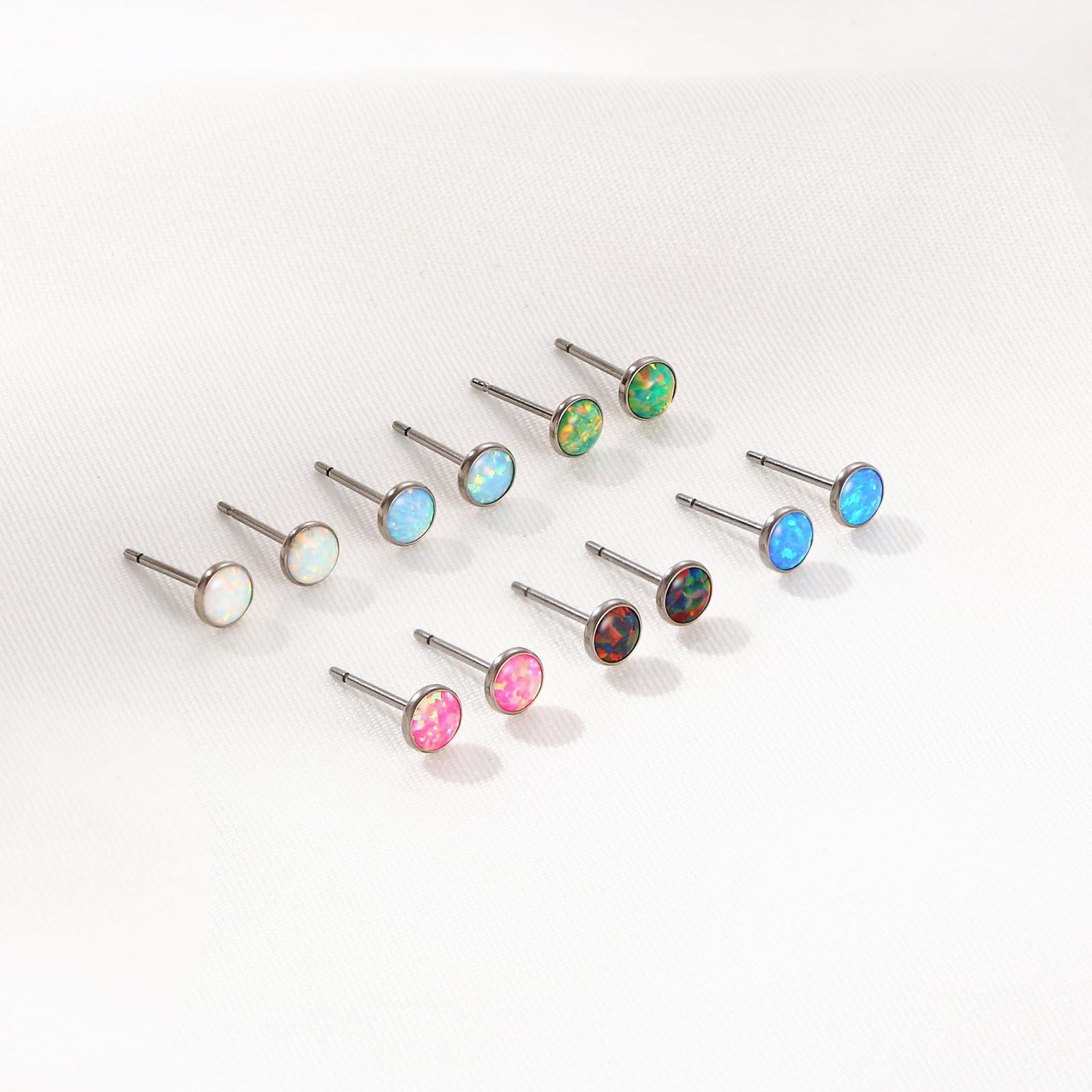 【送料無料】 6mm_Opal A6 Limerencia 純チタン ピアス オパール スタッドピアス 6mm 誕生石 10月 金属アレルギー対応 人気 クリス