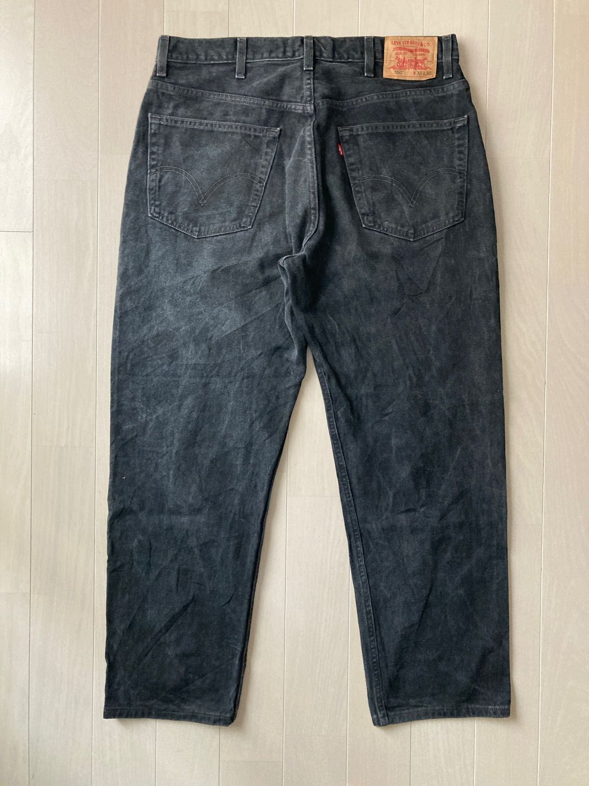 93【Levi's 550 BLACK】W38 L30 ブラック ワイド バギー - メルカリ