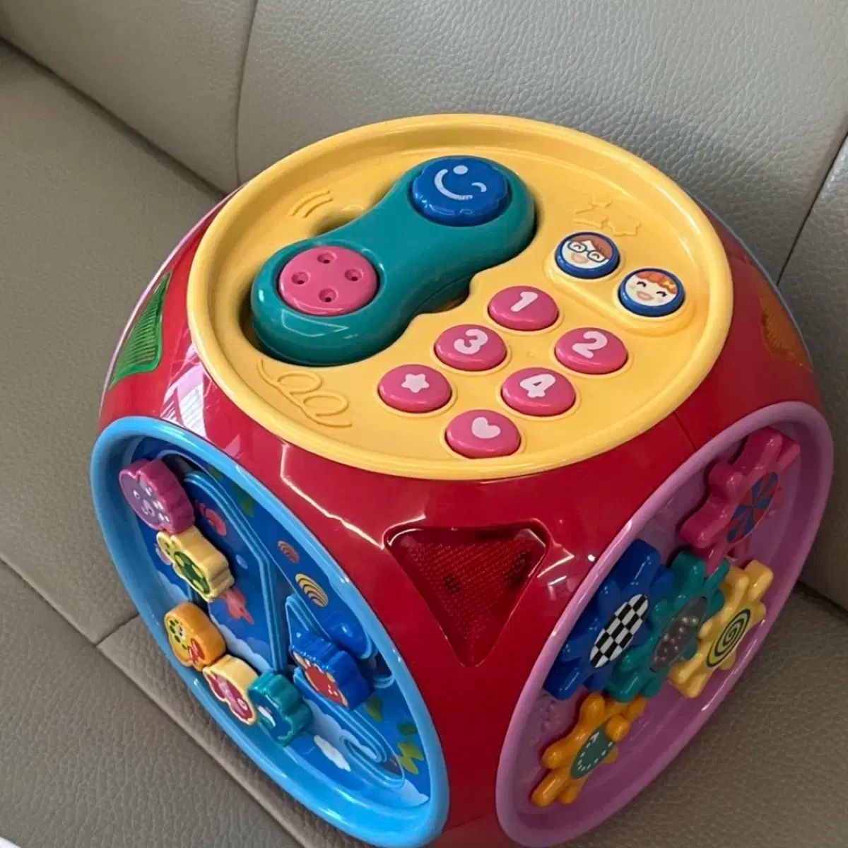 【希少】グローブトロッター　リバティ限定ピンク　30インチ 希少】グローブトロッター リバティ限定ピンク 30インチ GLOBE TROTTER