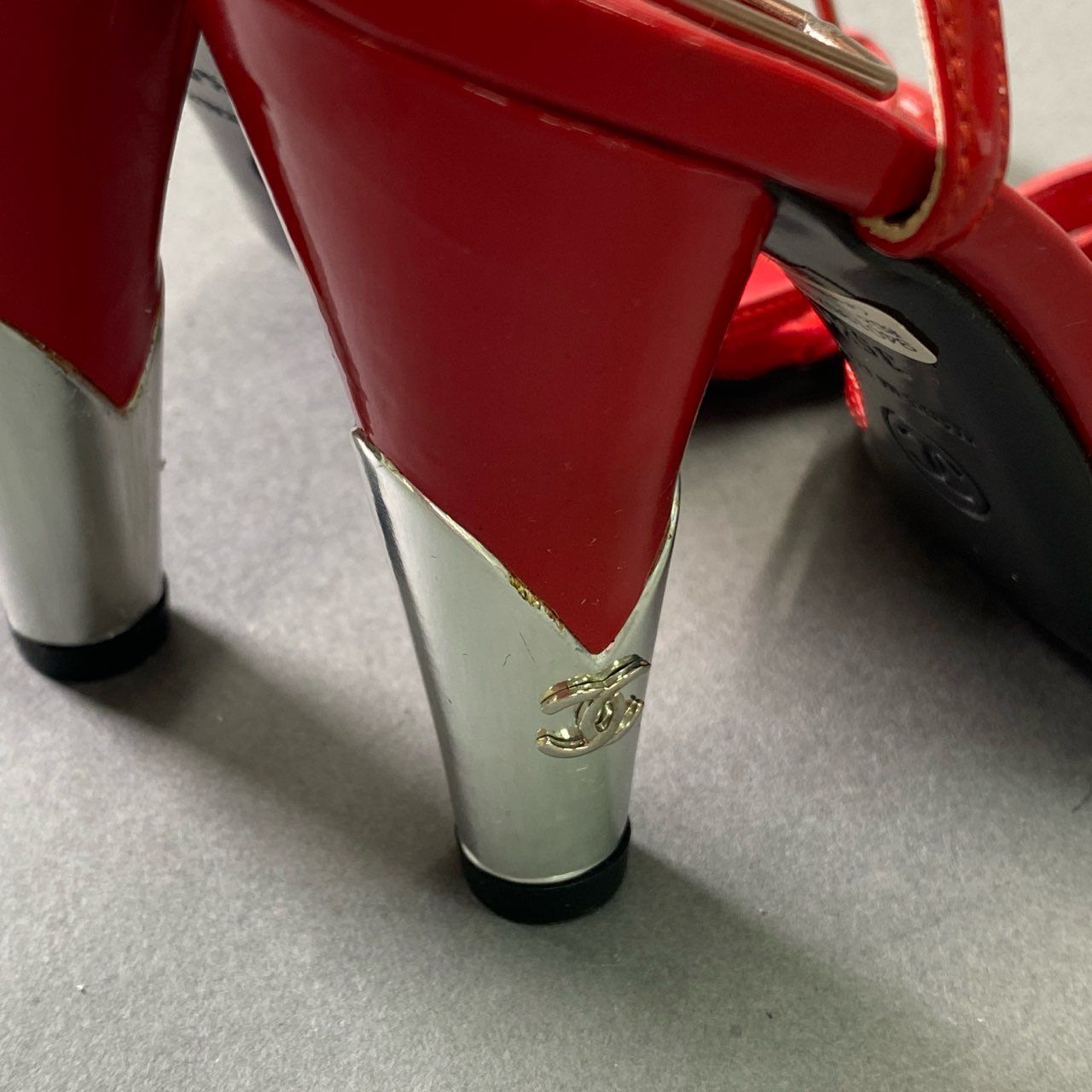 CHANEL シャネル