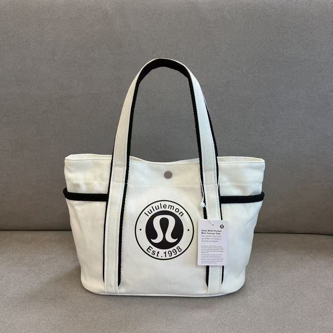 lululemon - lululemon 新品トートバッグ♪36L lululemon(ルルレモン) トートバッグ(レディース) - 海外通販のBUYMA