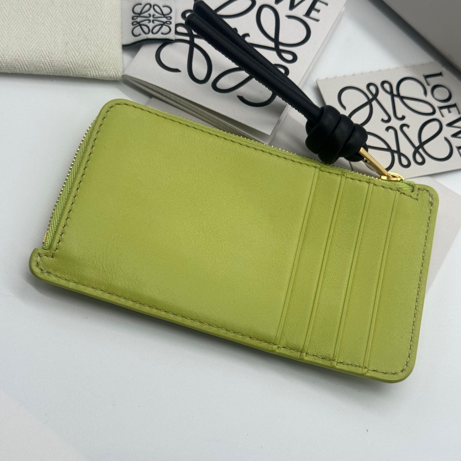 新品✨LOEWE ロエベ フラグメントケース カードケース 小銭入れ 新品✨LOEWE ロエベ フラグメントケース カードケース 小銭入れ