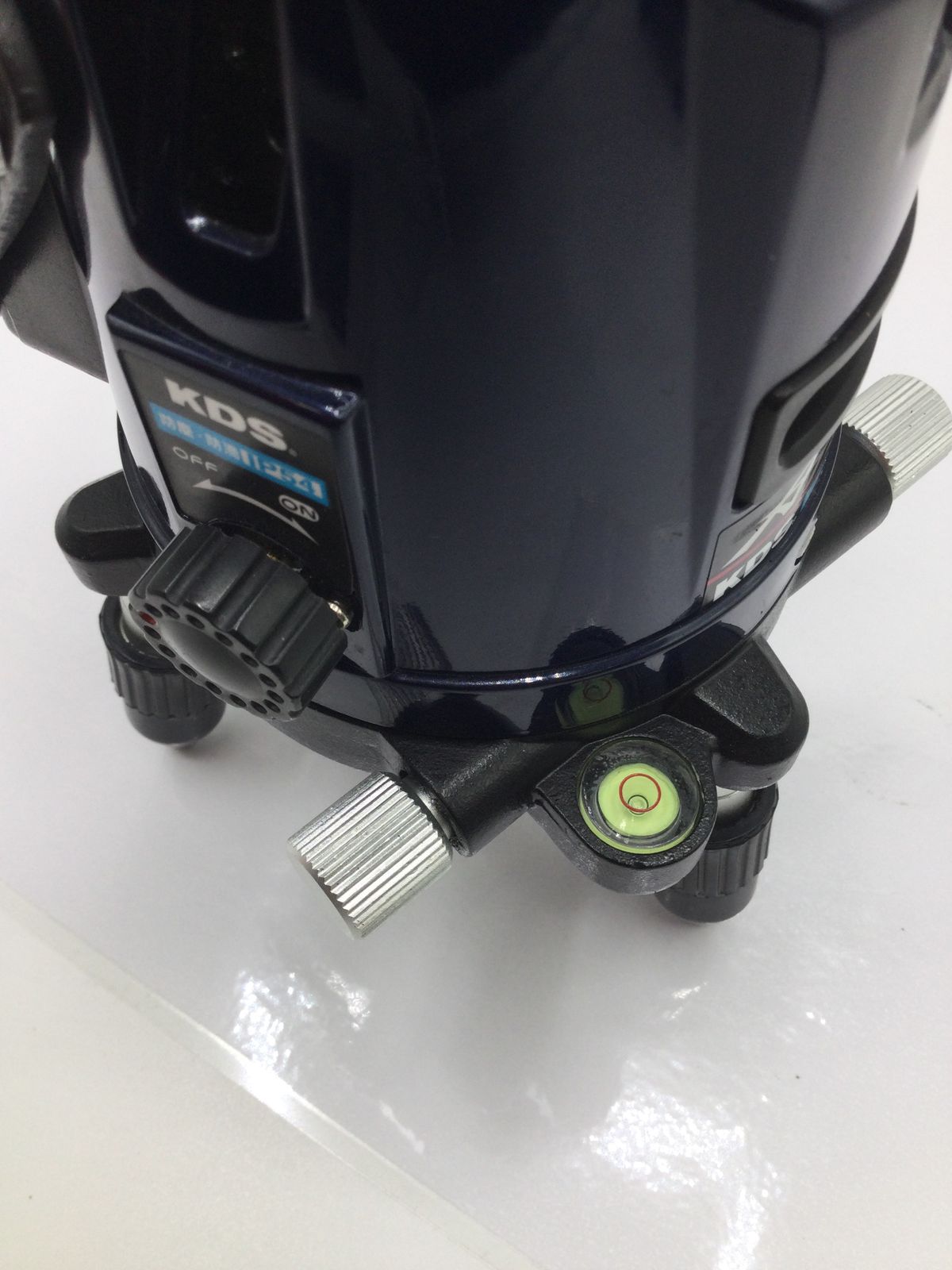 レーザー墨出し器