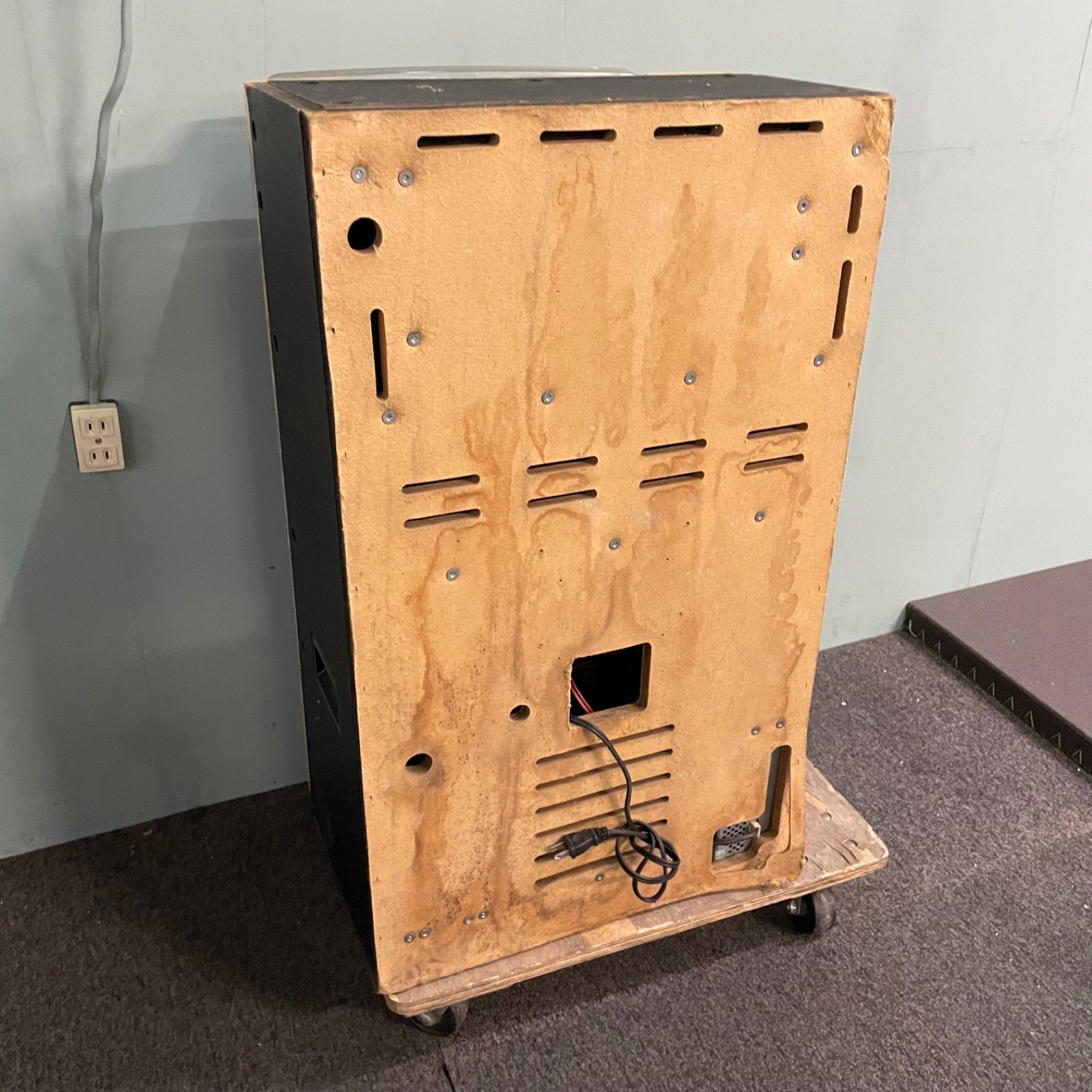 ♭ 戦姫絶唱シンフォギア 5号機 スロット 実機 鍵付き コイン不要機