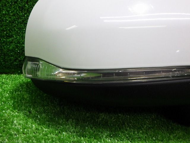 V60 ボルボ ドアミラー左右 FB4164 前期 ホワイト 250918070