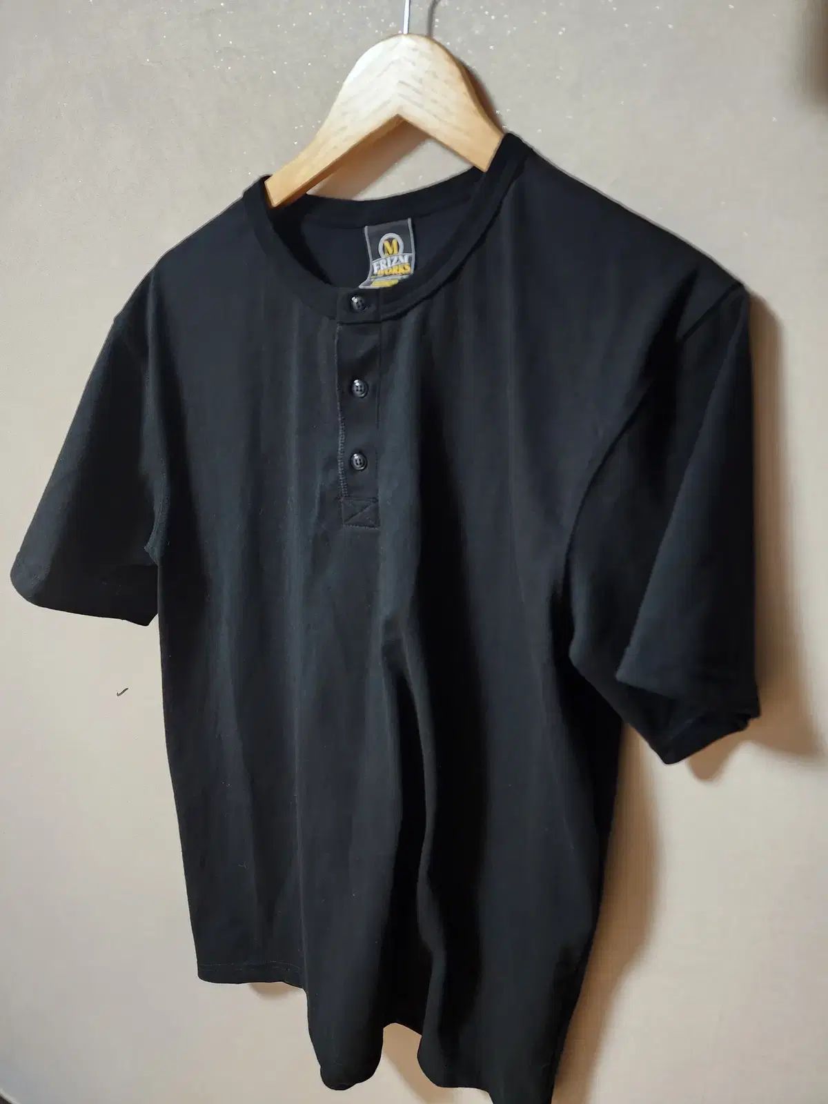 【雷市場（ポンジャン）商品韓国直送】 PRYTHMWORKS(プリズムワークス) レギュラー ヘンリーネック Tシャツ M (在庫切れ)