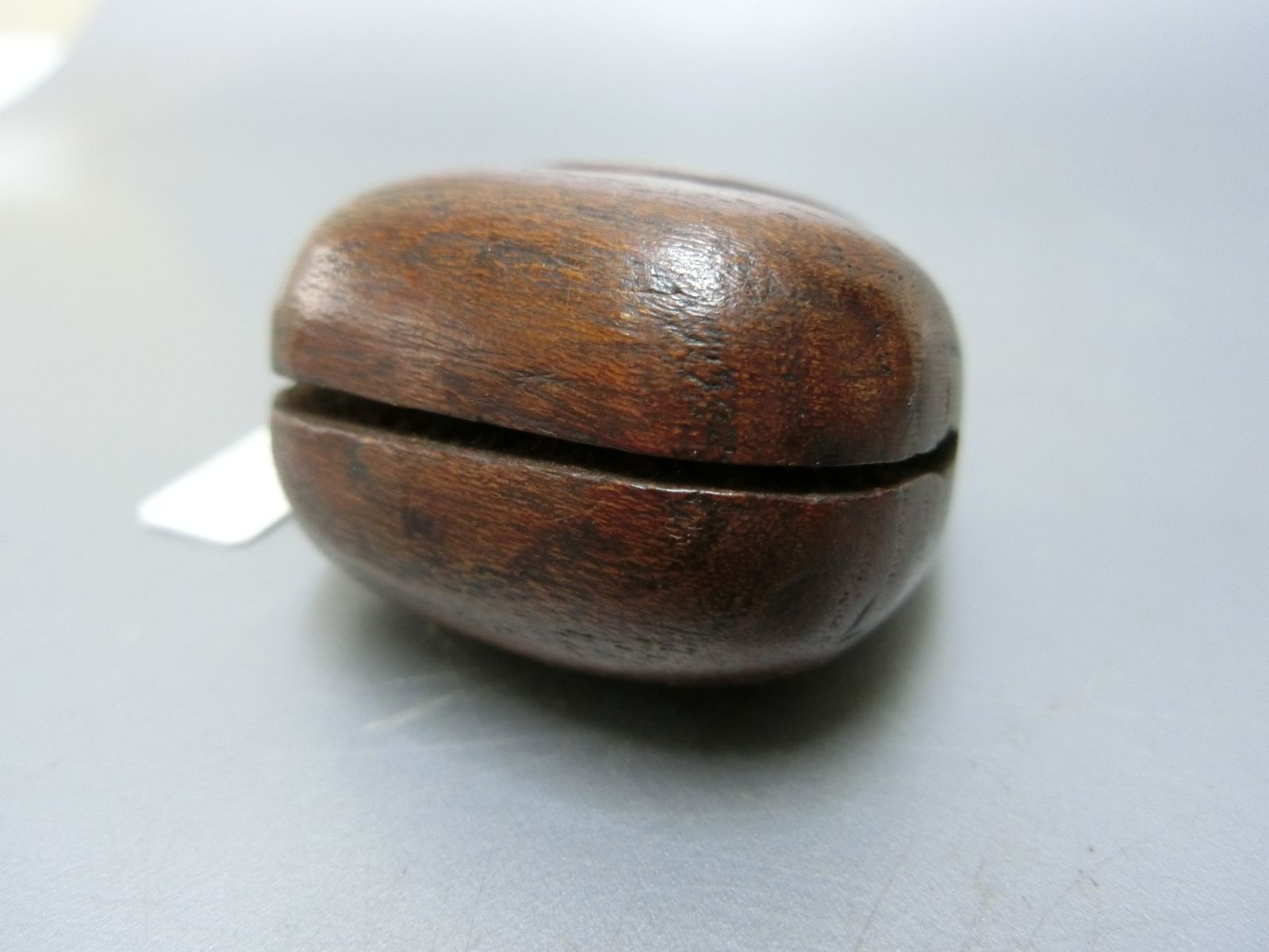 根付 木彫り 提げ物 木魚型・52・骨董古美術】芸術作品 紐止め 鑑賞 美術