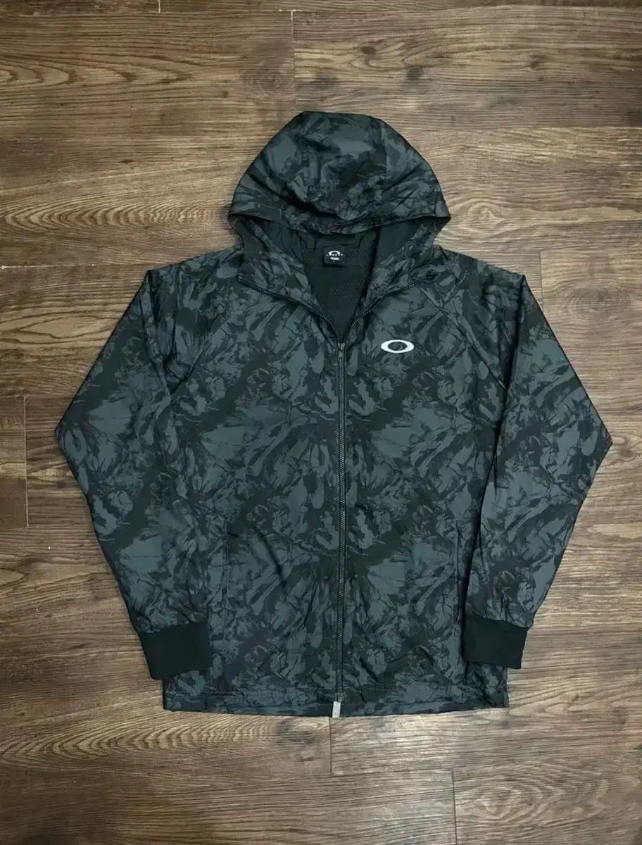OAKLEY オークリー OAKLEY ゴープコア パターン ウインドブレーカー M