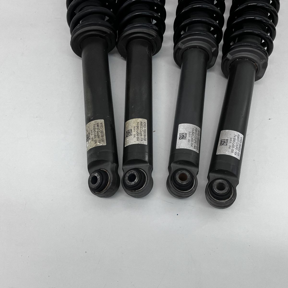 純正サスペンション 自動車