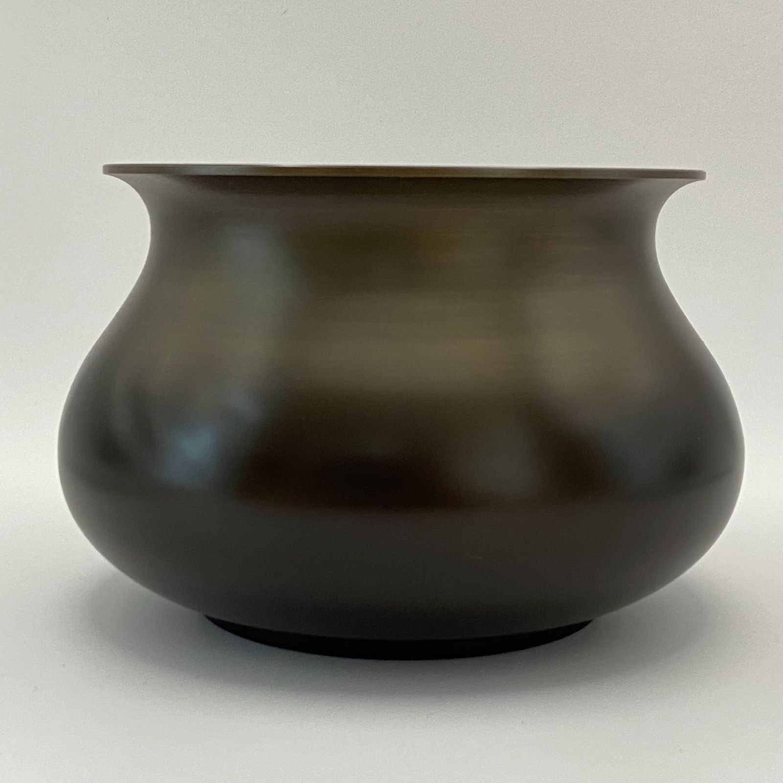 ほぼ未使用 茶道具 唐銅 建水 （大）エフゴ 元箱 ほぼ未使用 茶道具 唐銅 建水 （大）エフゴ 元箱 - メルカリ