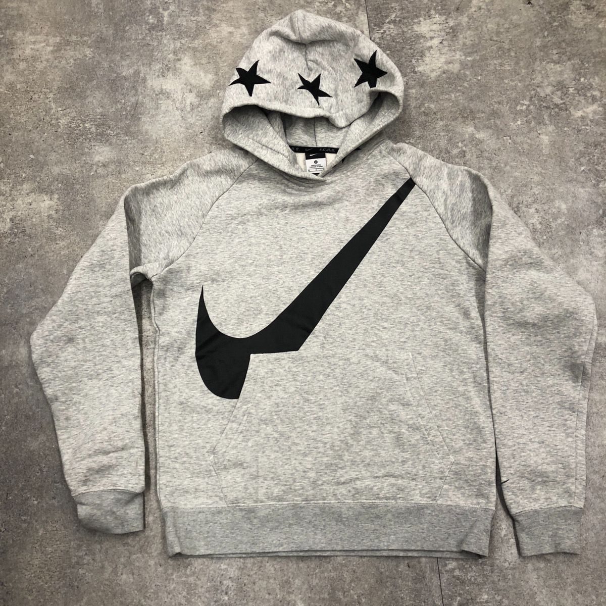 FCRB エフシーアールビー NIKE ナイキ 15AW SWEAT HOODIE 789529 063 スウェット フーディー グレー  パーカービッグスウォッシュ サイズM