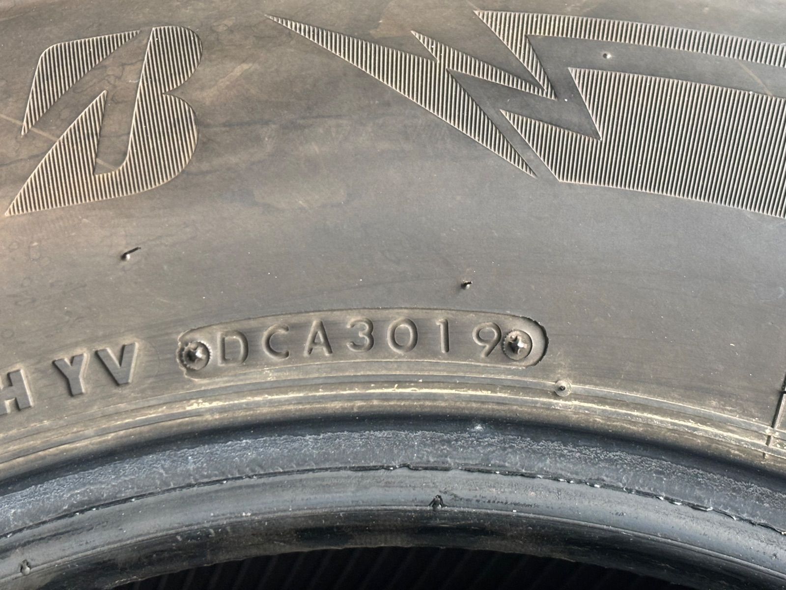 215 70R16 BS ブリヂストン DM-V3 19年製 4本 デリカ